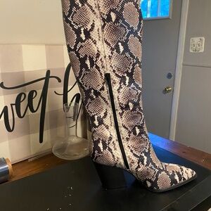 Snake skin boots knee-high